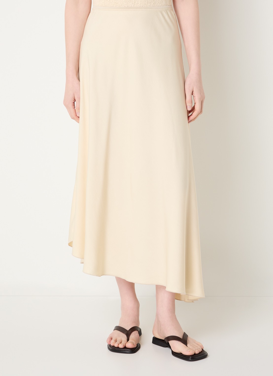 MSCH Copenhagen MSCHBethanie midi rok van satijn met asymmetrische zoom - detail beige