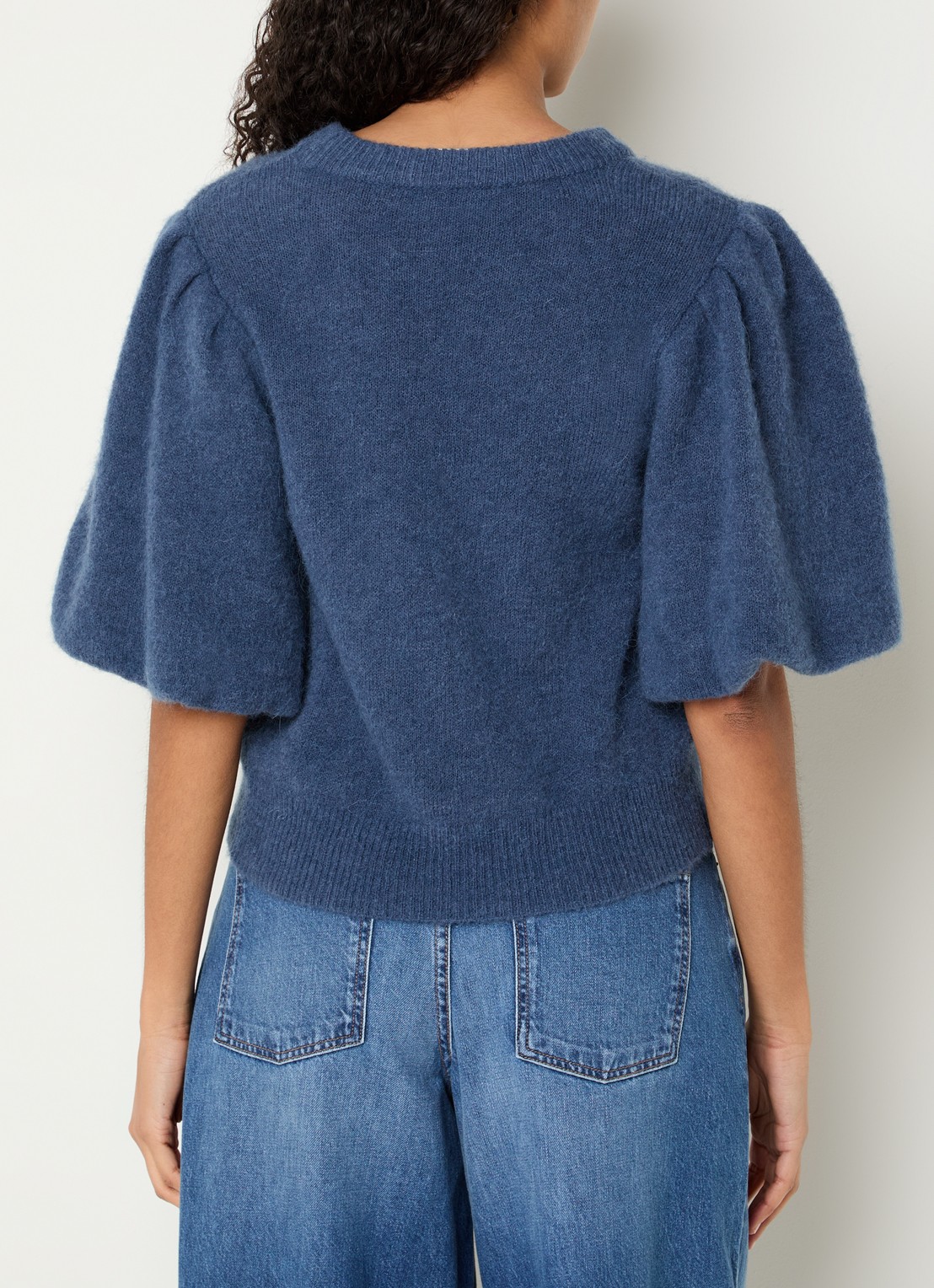 MSCH Copenhagen MSCHJinie fijngebreide trui in alpaca wolblend met vlindermouwen - achterkant blauw