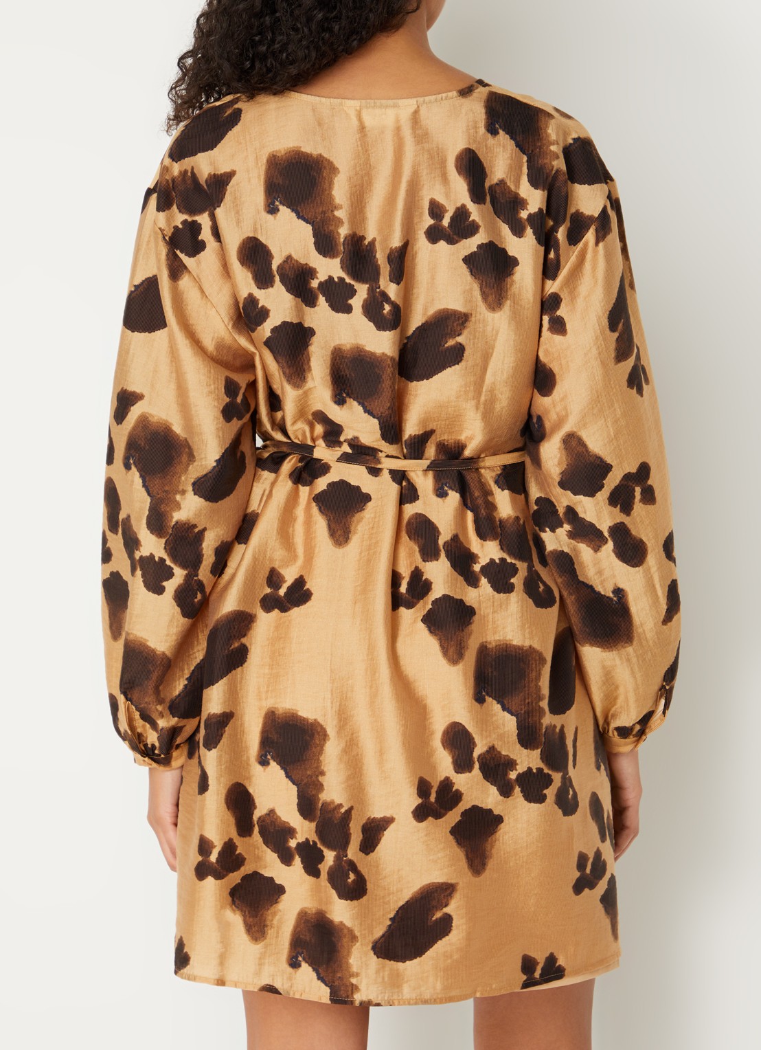 MSCH Copenhagen Mschnilla mini tuniekjurk  met strikceintuur en print - achterkant camel