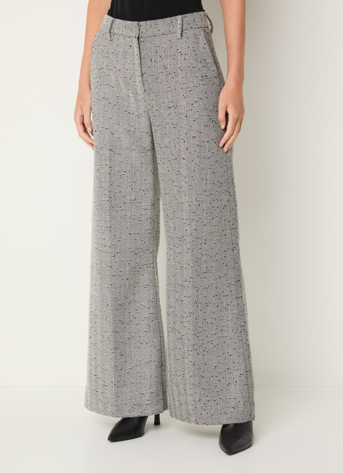 MUNTHE Eileen high waist flared fit pantalon met streepprint en pailletten - detail 4 grijs