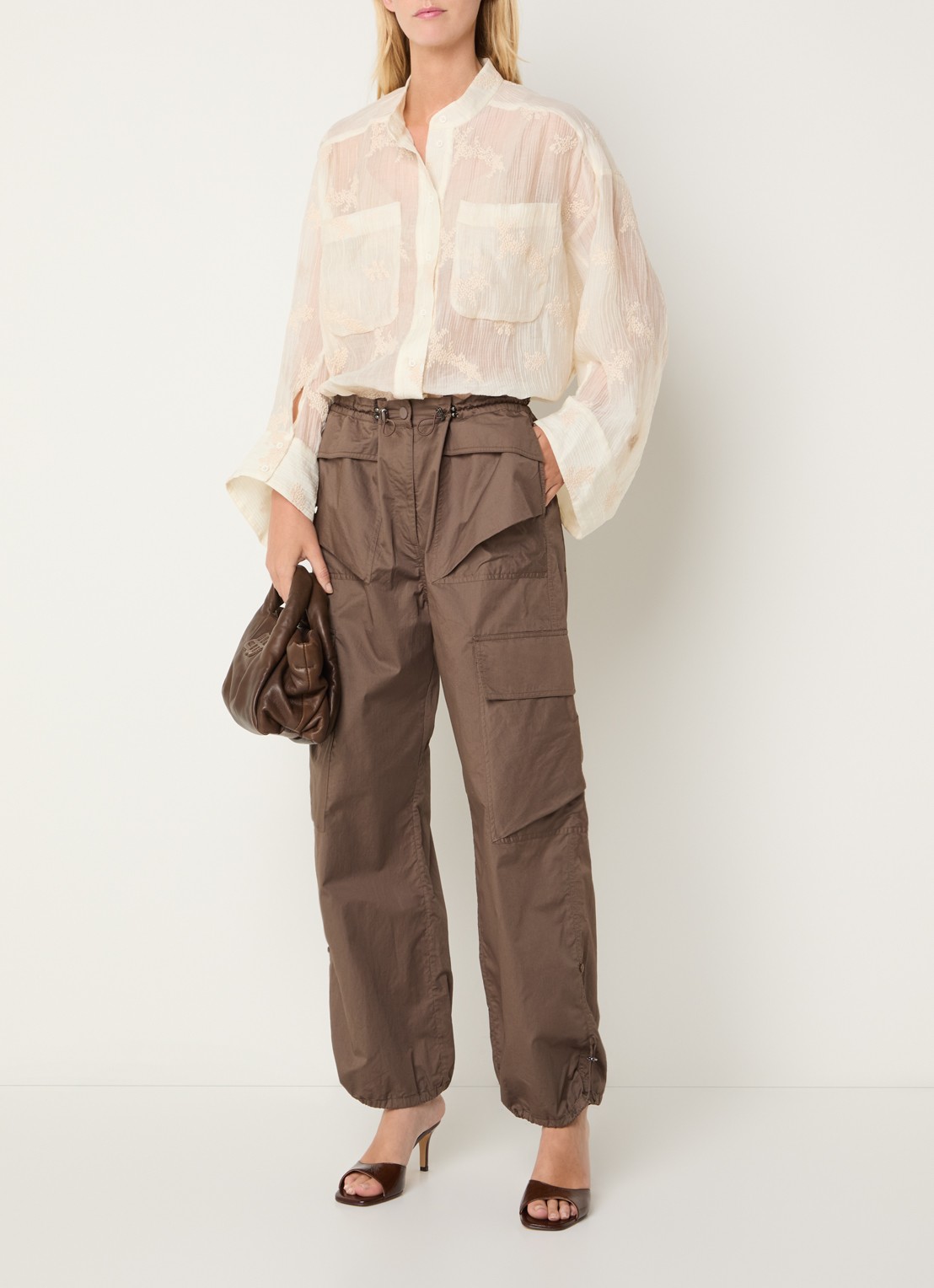 MUNTHE Fortunato oversized blouse met structuur en borduring - voorkant 4 creme