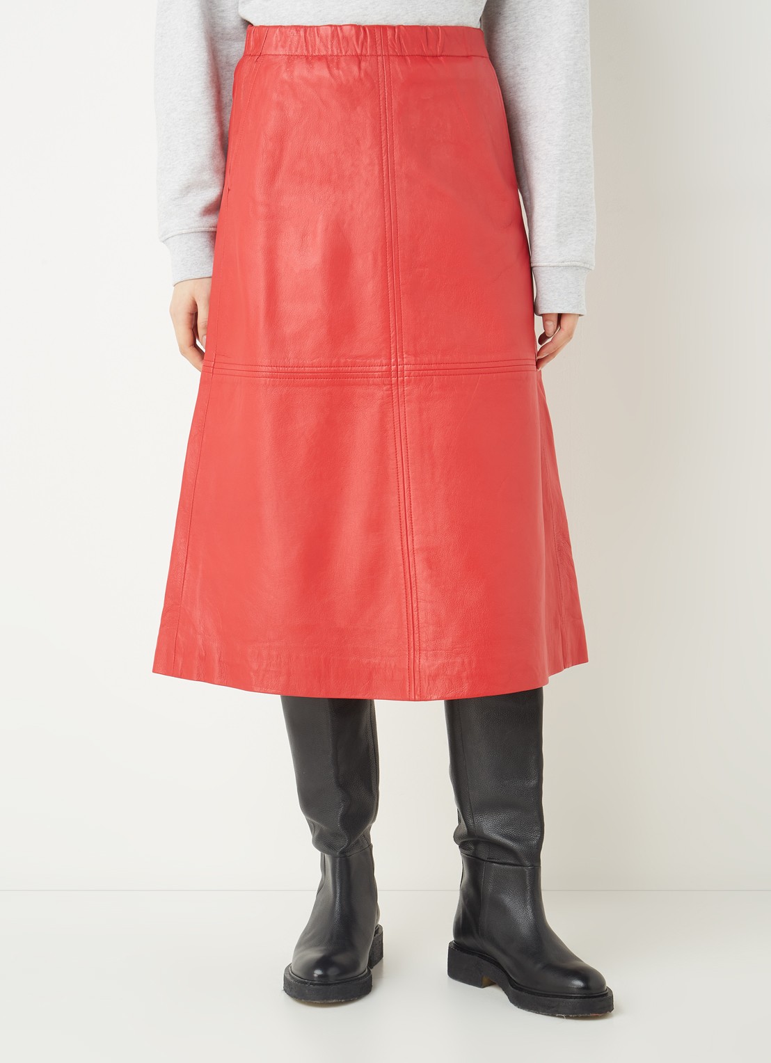 MUNTHE Nimb A-lijn midirok van lamsleer met steekzakken - detail donkerrood