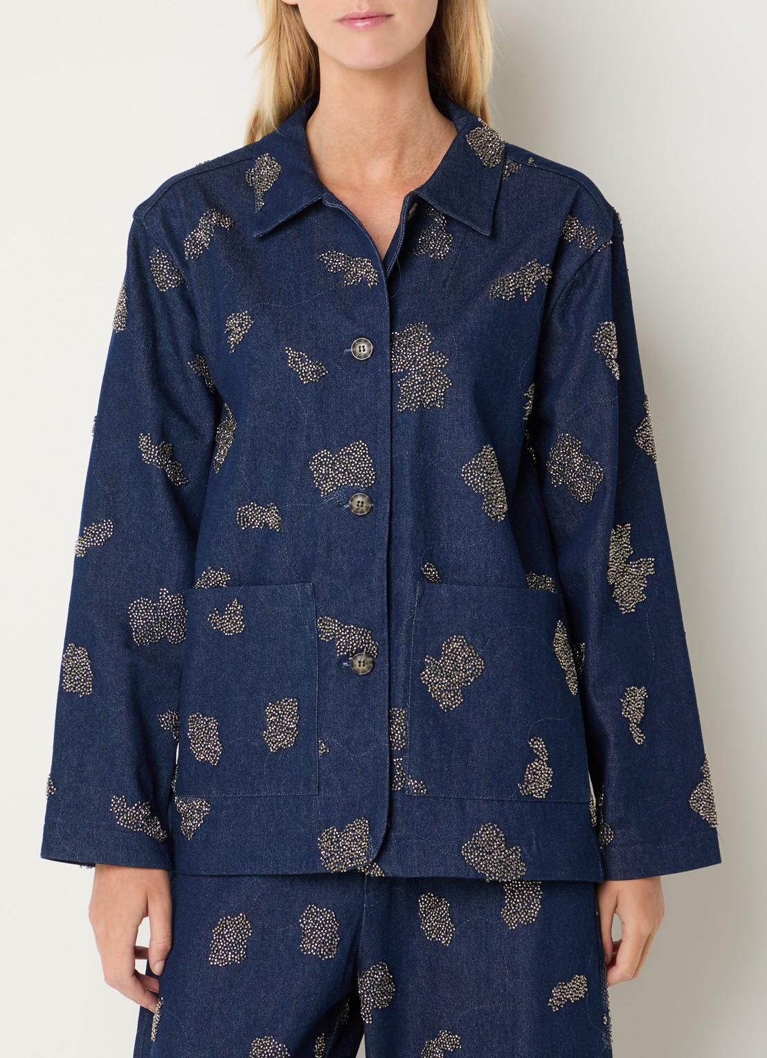 MUNTHE Vichola blouse van denim met kralendecoratie - detail 4 indigo