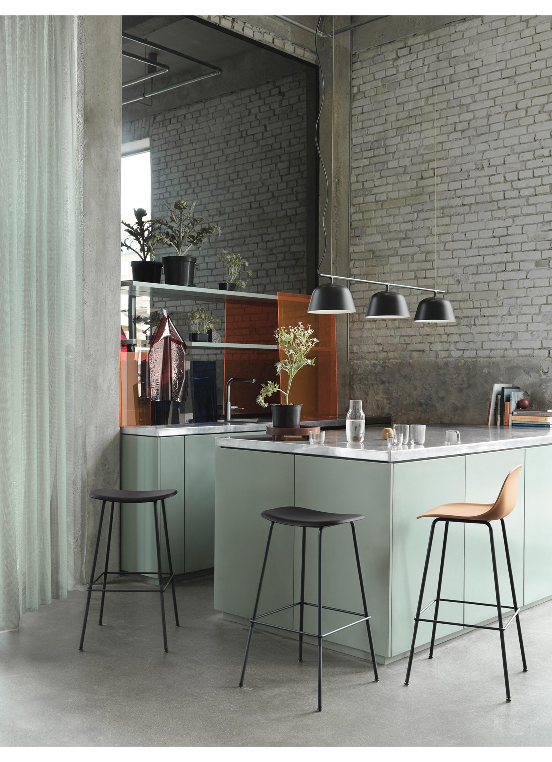 Muuto Fiber Counter kruk 66 cm - detail 4 zwart