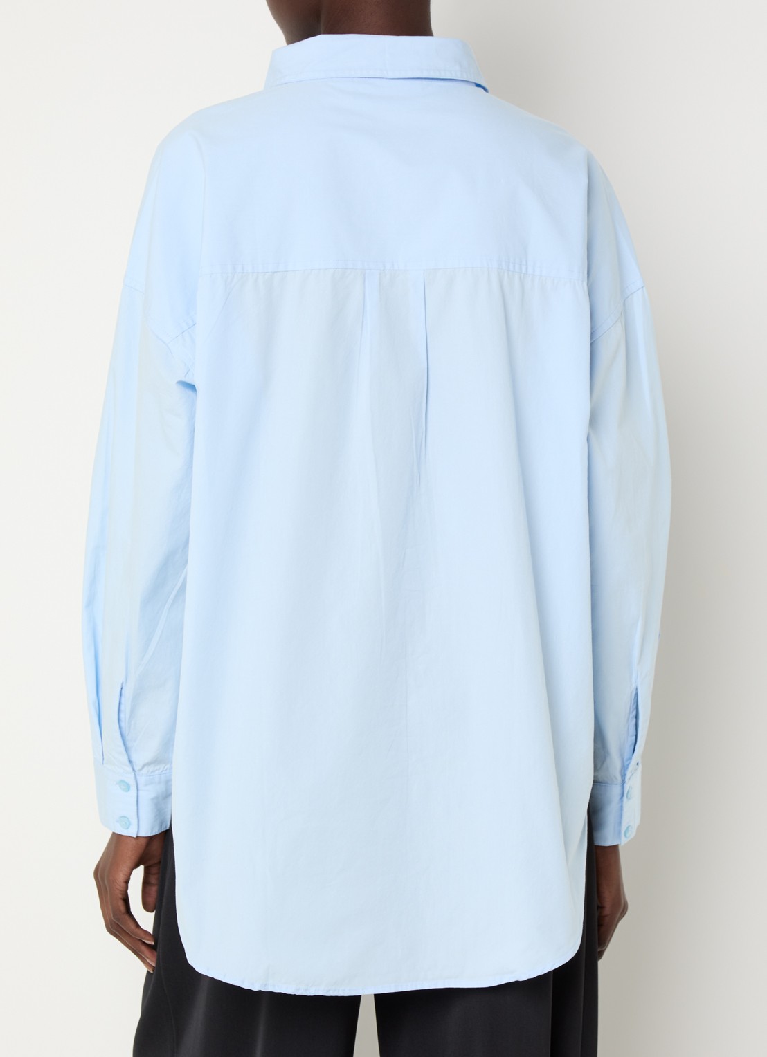 My Essential Wardrobe 03 Blouse met kraag - achterkant 3 lichtblauw