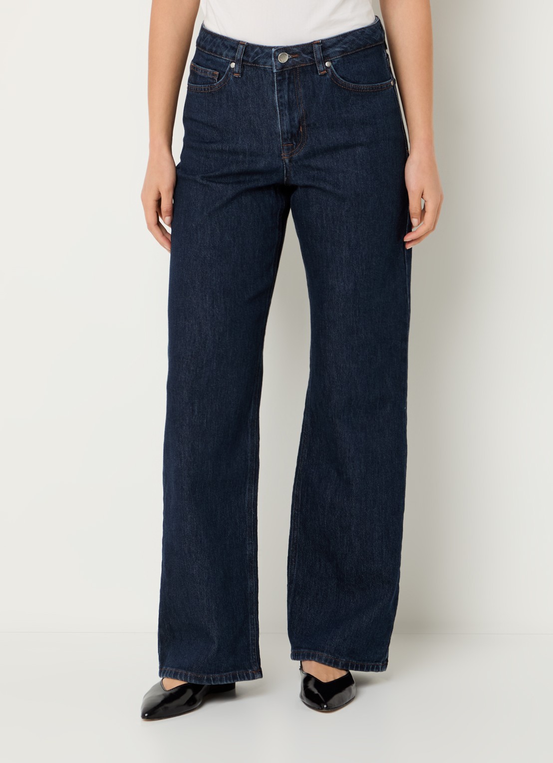 My Essential Wardrobe 35 The Louis high waist wide leg jeans met steekzakken - detail 4 donkerblauw