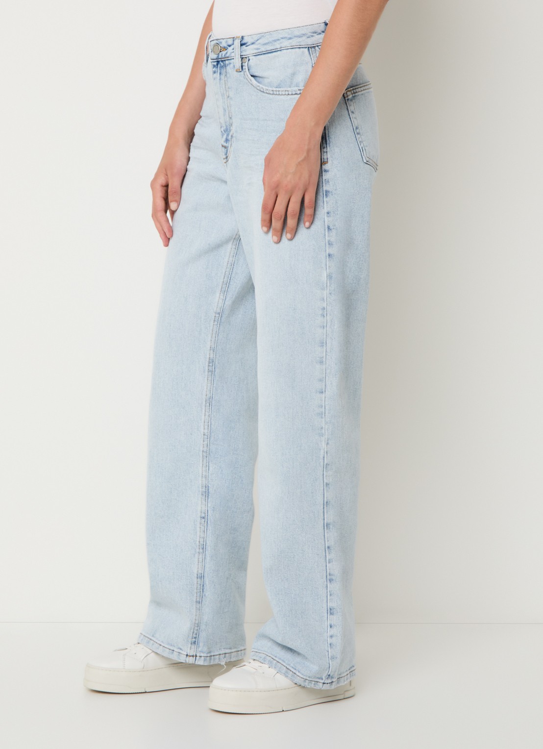 My Essential Wardrobe 35 The Louis high waist wide leg jeans met steekzakken - detail 2 lichtblauw