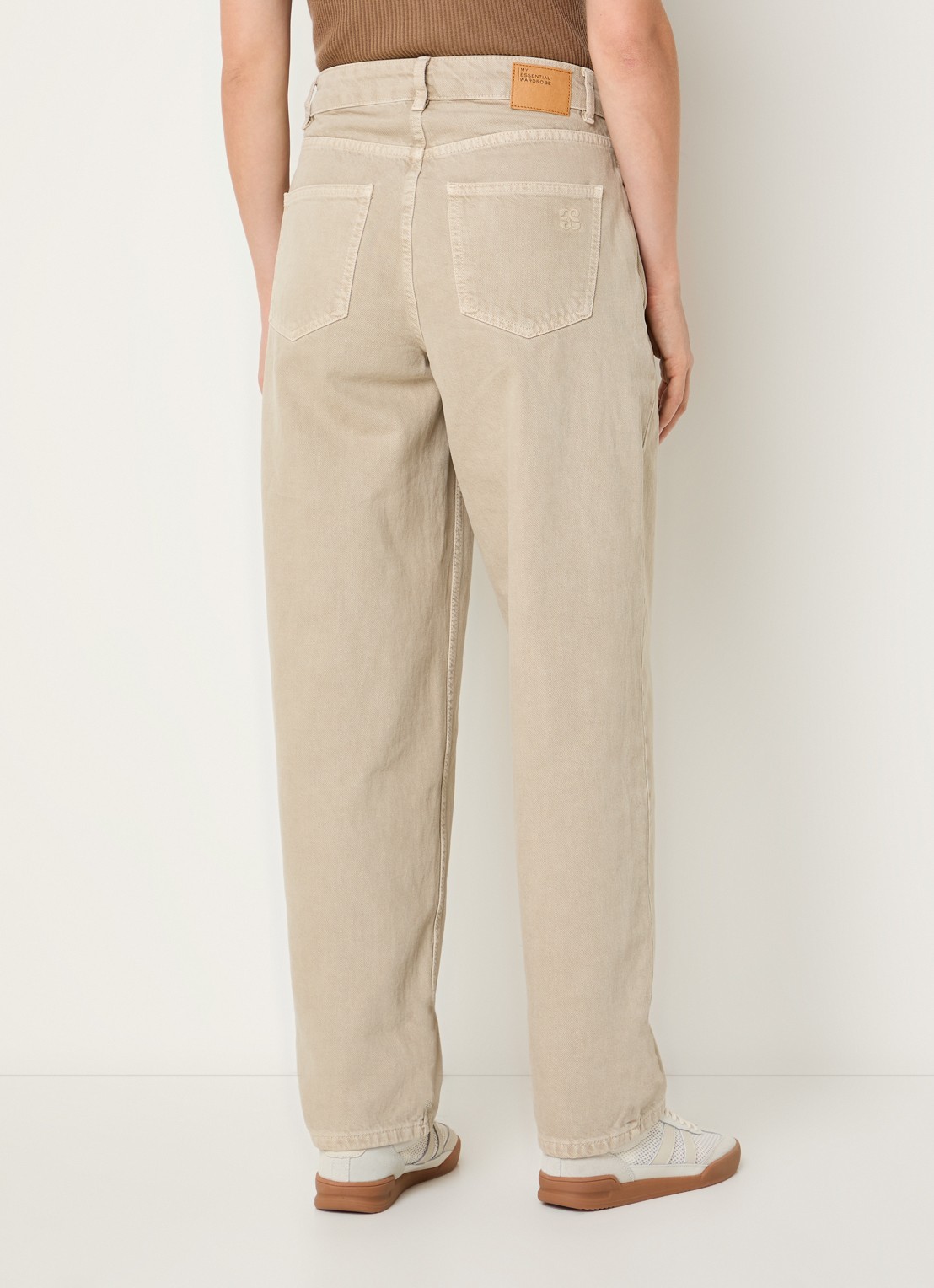 My Essential Wardrobe Baloo high waist balloon jeans met gekleurde wassing - achterkant 3 beige