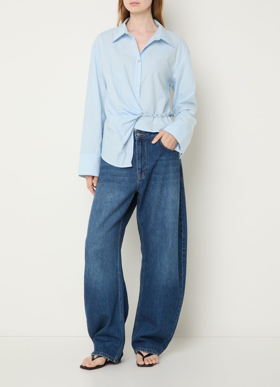 My Essential Wardrobe Bella blouse met streepprint - voorkant 4 lichtblauw