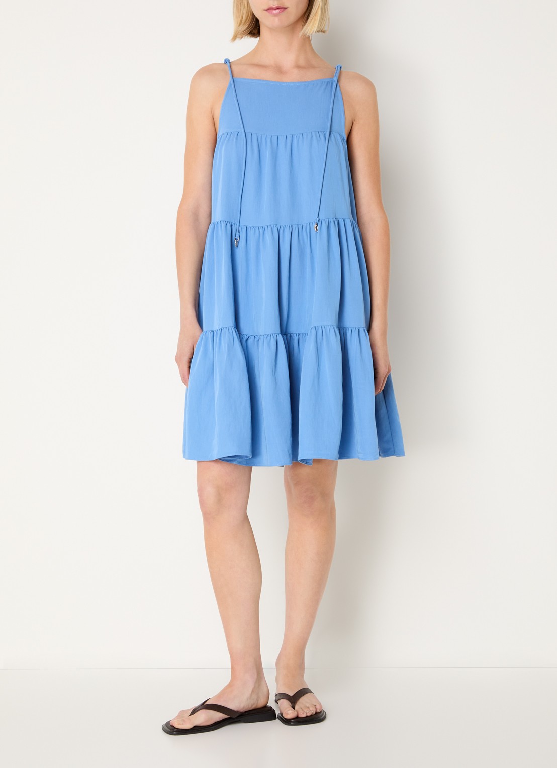 My Essential Wardrobe Gilda mini jurk met plooien - voorkant 3 blauw