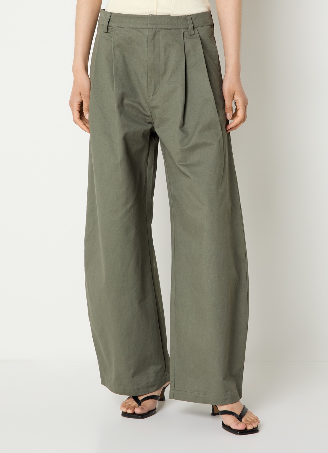 My Essential Wardrobe Gisva high waist balloon fit chino met steekzakken  - detail 4 groen