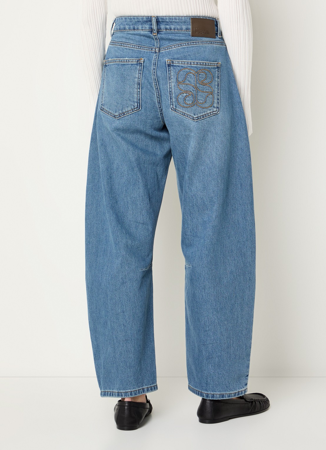 My Essential Wardrobe Hottie balloon jeans met medium wassing - achterkant 5 indigo