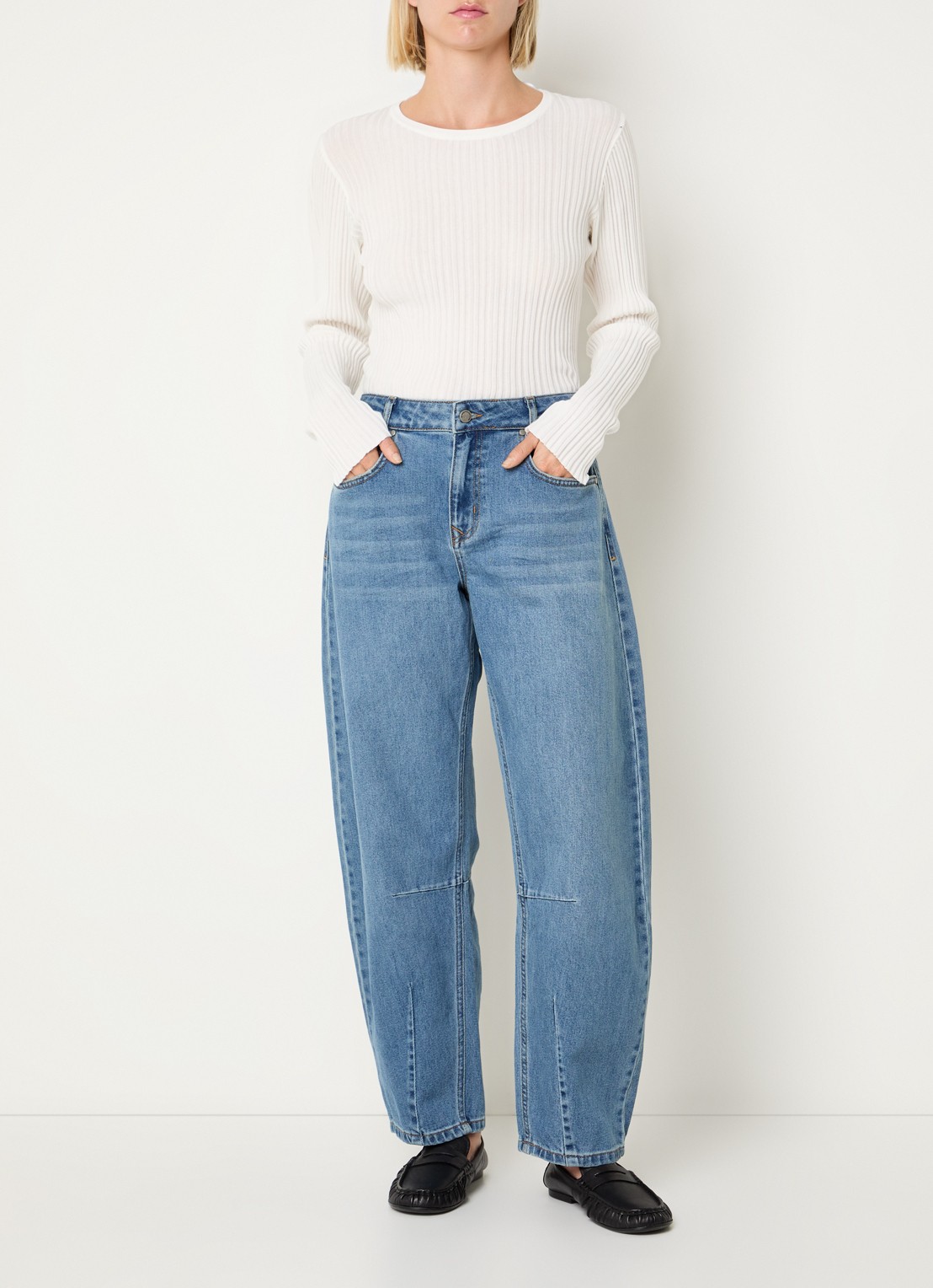 My Essential Wardrobe Hottie balloon jeans met medium wassing - voorkant 4 indigo