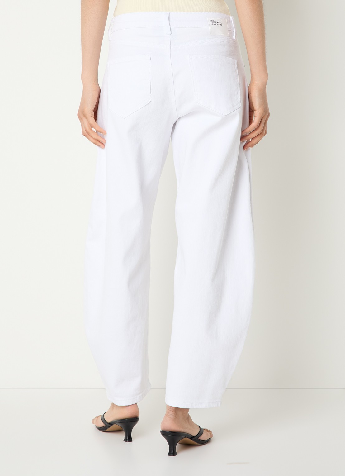 My Essential Wardrobe Hottie mid waist balloon fit jeans met gekleurde wassing  - achterkant 5 wit