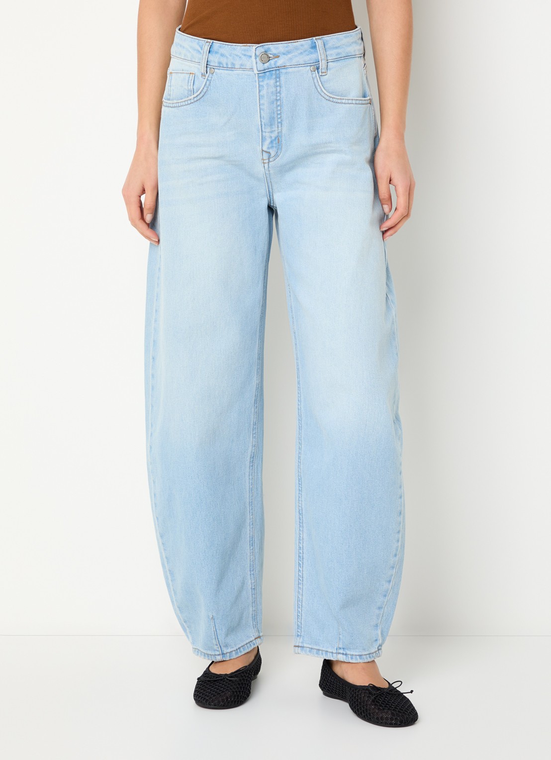 My Essential Wardrobe Lucy high waist balloon fit jeans met lichte wassing en steekzakken  - detail indigo