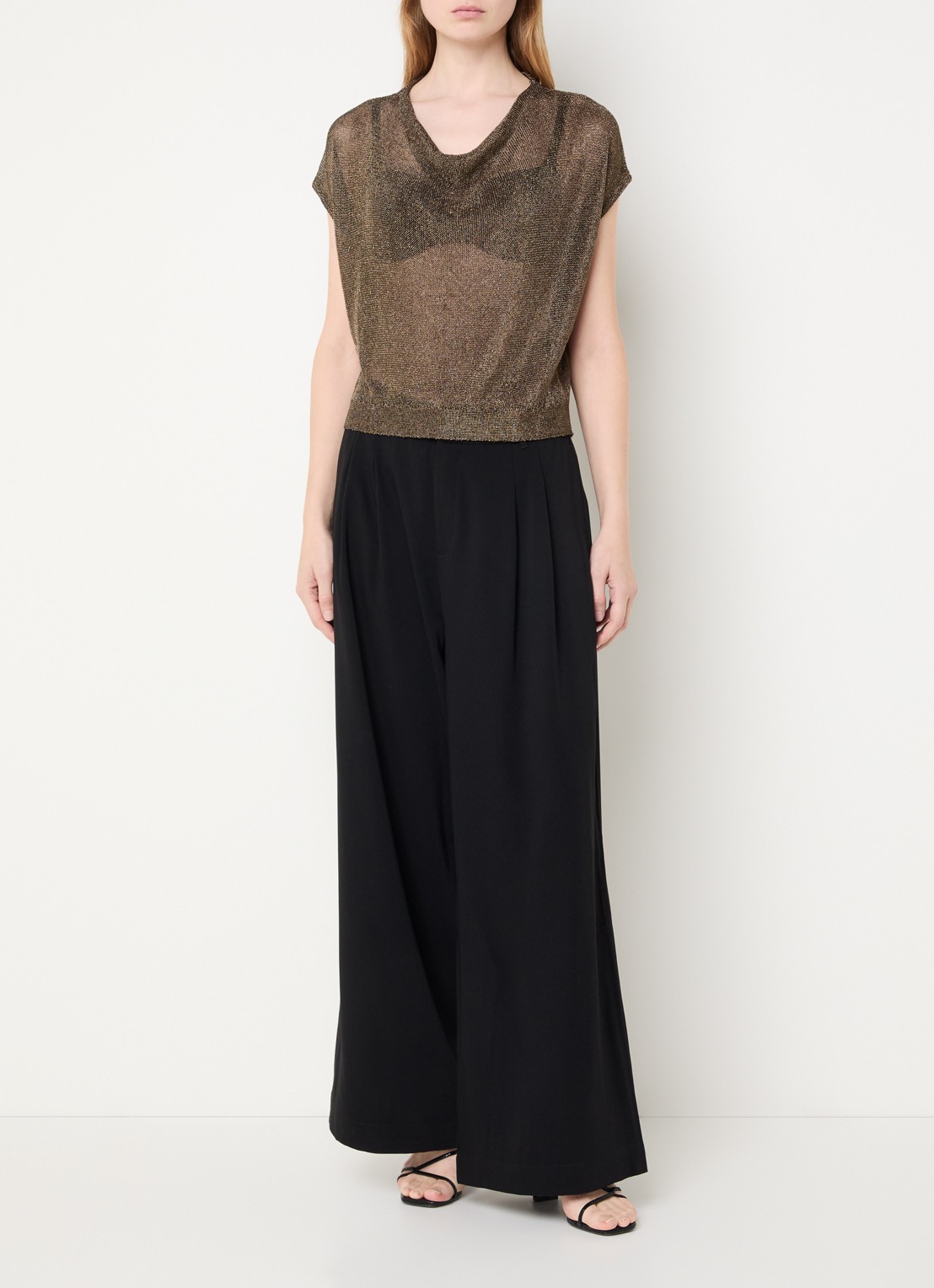 My Essential Wardrobe Olly top met opengewerkt dessin - voorkant 3 goud
