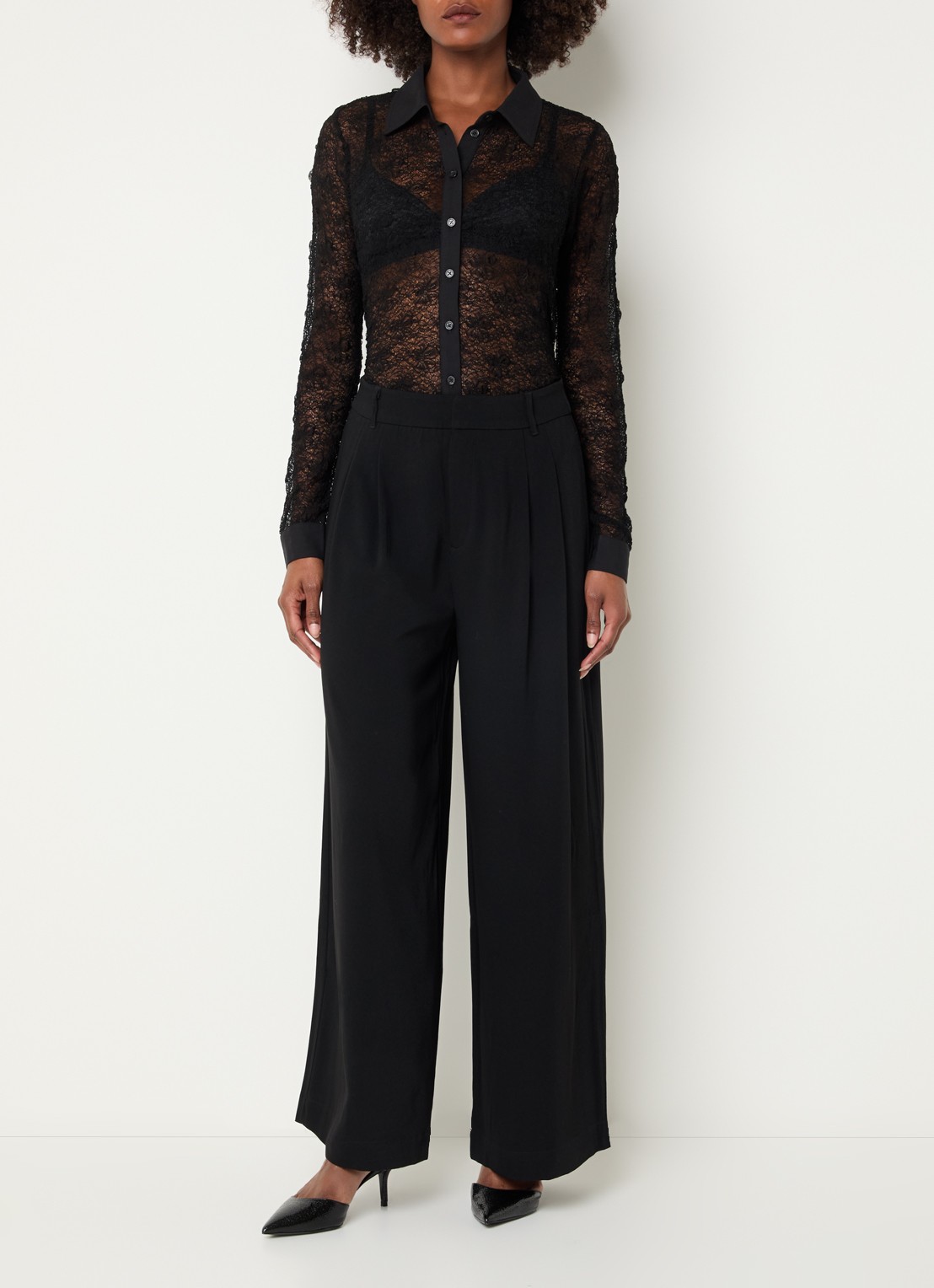 My Essential Wardrobe Rita semi-transparante blouse van kant - voorkant 2 zwart