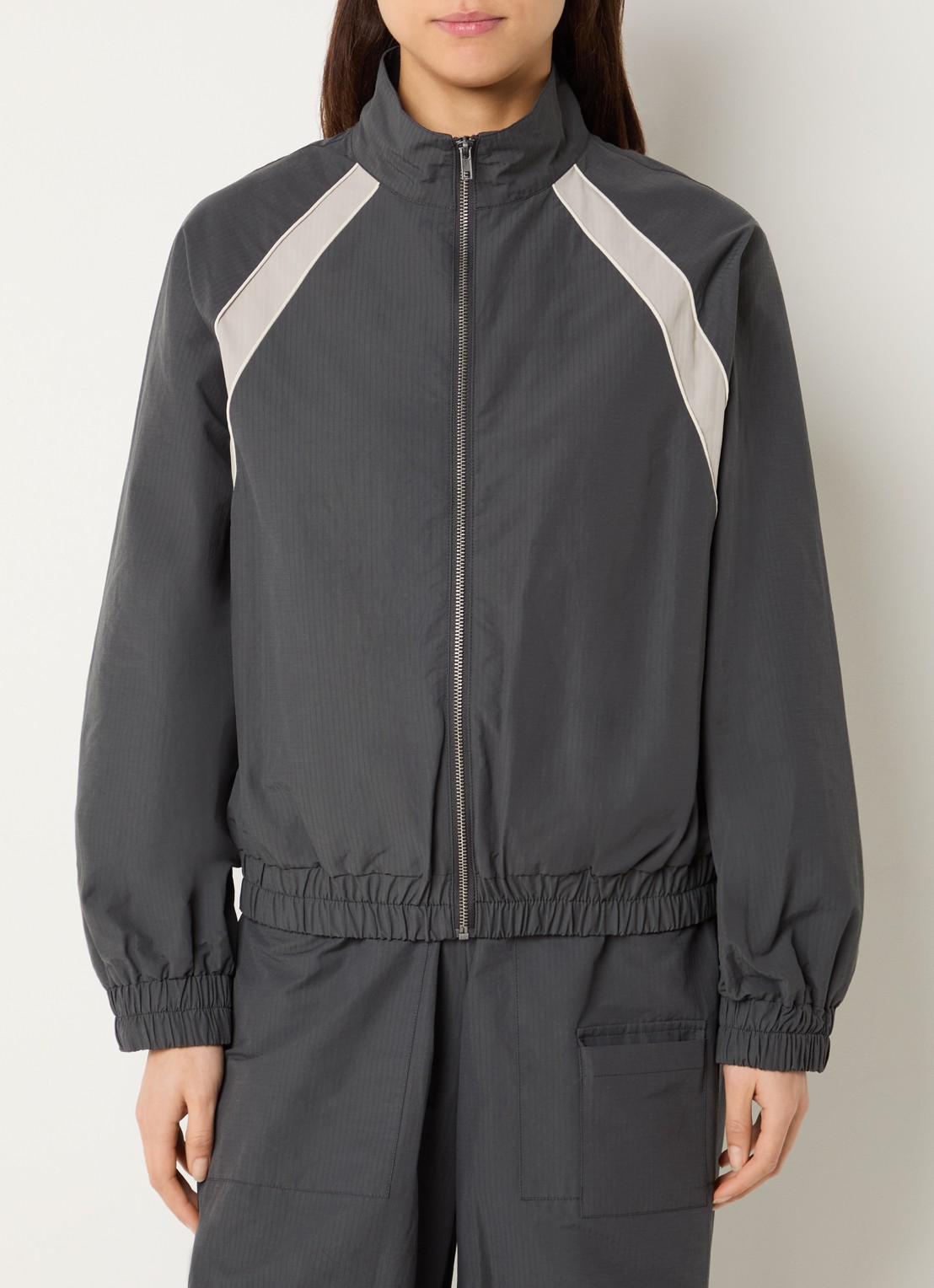 My Essential Wardrobe Tasma bomberjack met streepprint - detail 3 antraciet