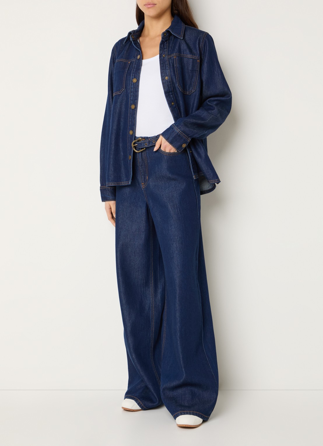 My Essential Wardrobe Tasma high waist loose fit jeans met ceintuur - voorkant 2 indigo