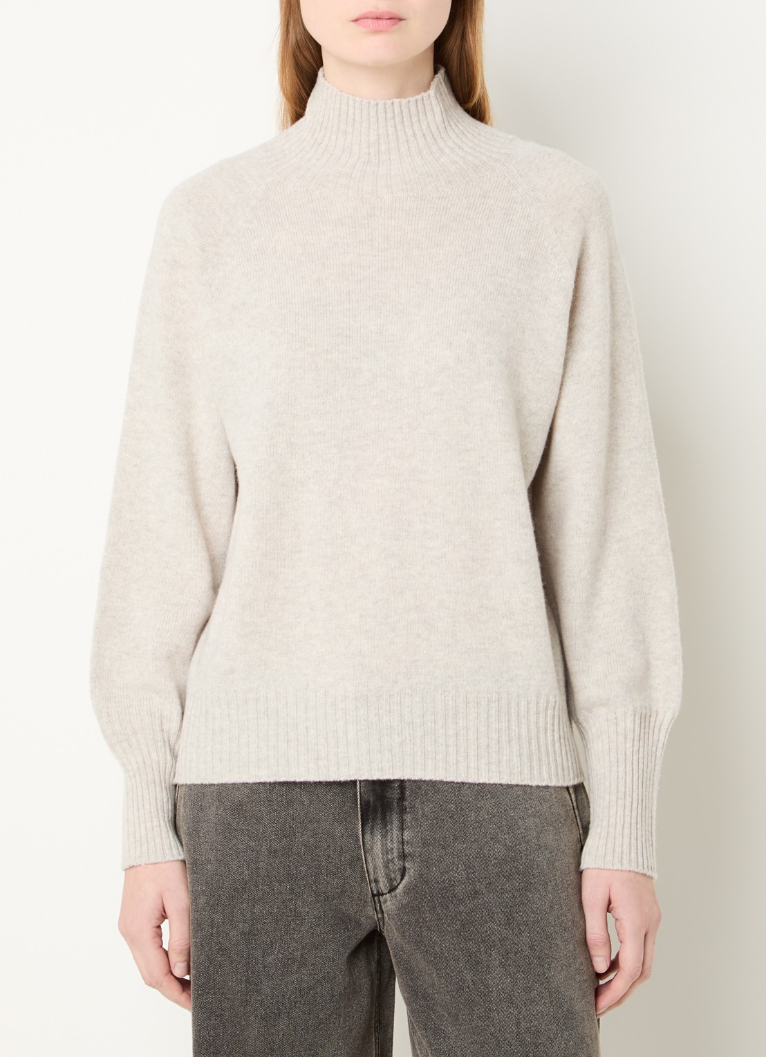 My Essential Wardrobe Tracy fijngebreide trui van wol met col - detail 2 grijsmele