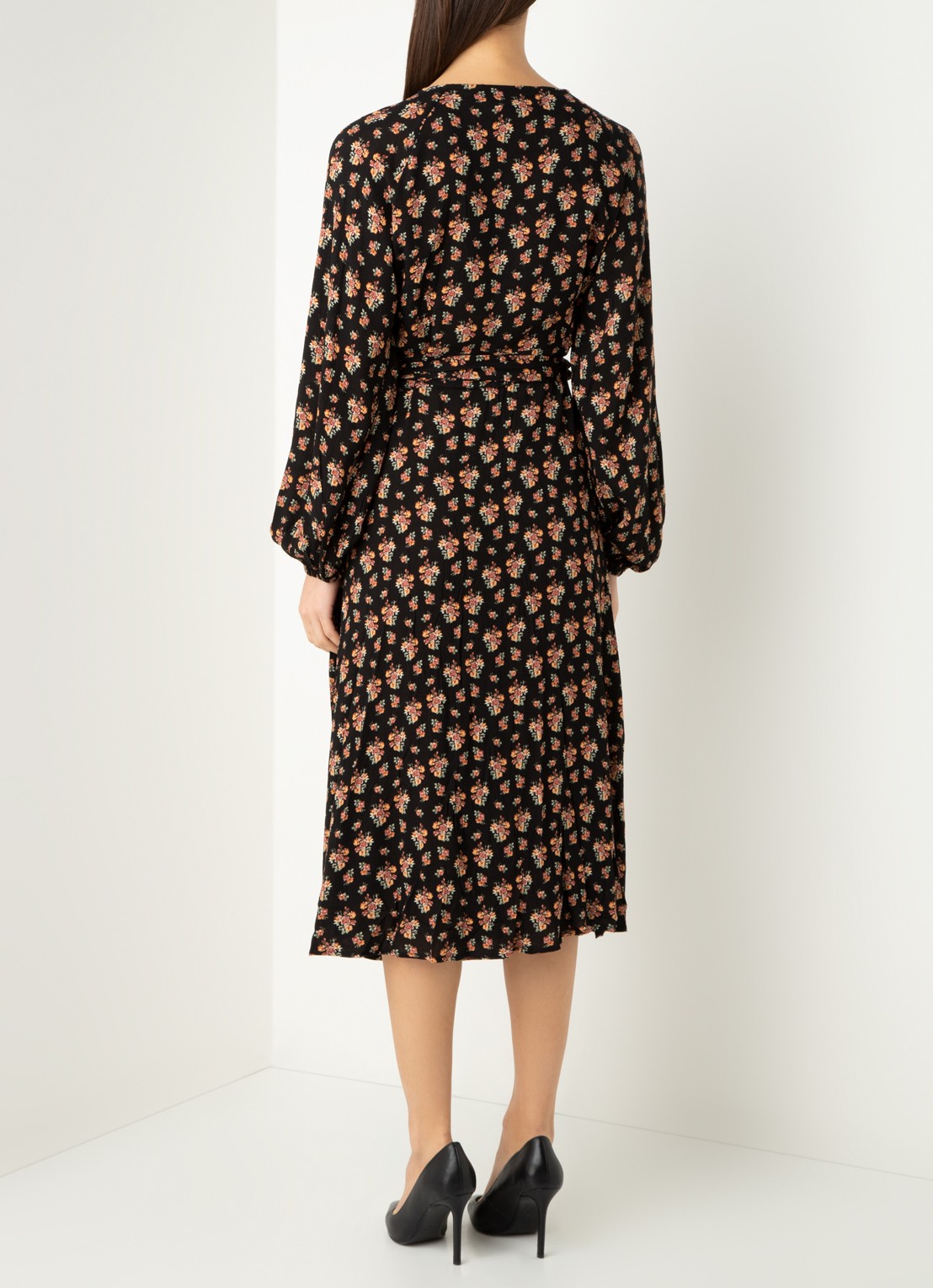 NA-KD Midi wikkeljurk met bloemenprint - achterkant 4 zwart