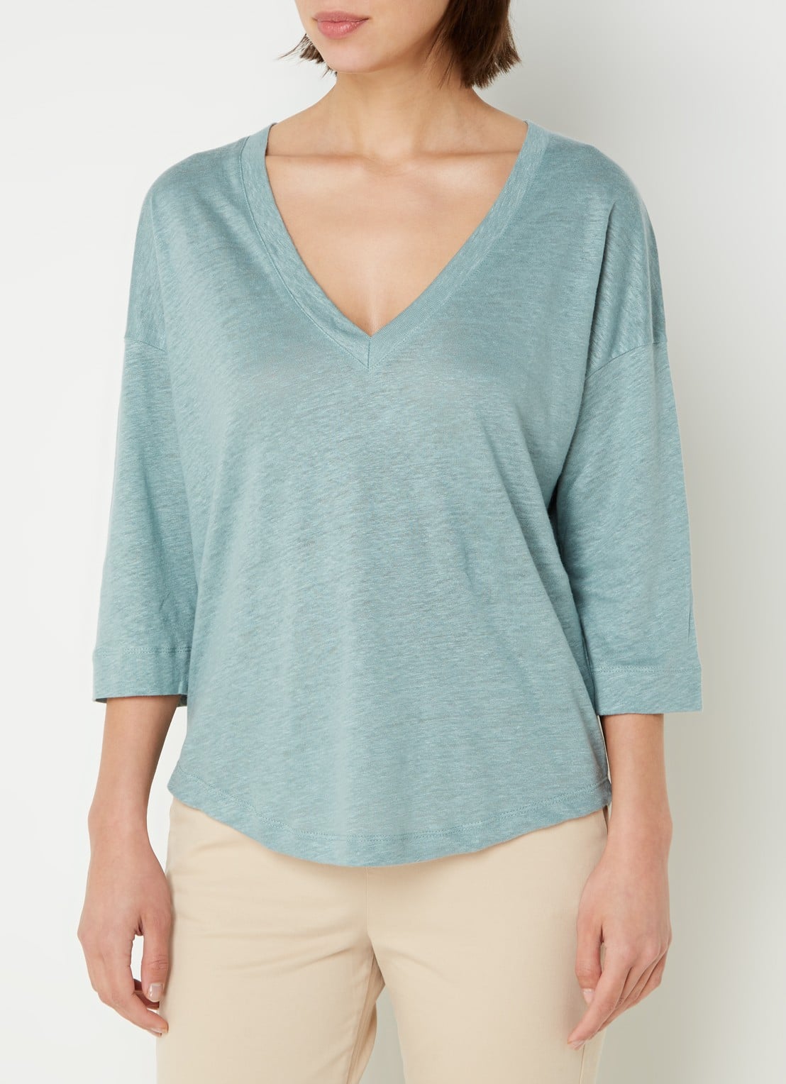 Neeve T-shirt van linnen met driekwart mouw en V-hals - detail 2 mint