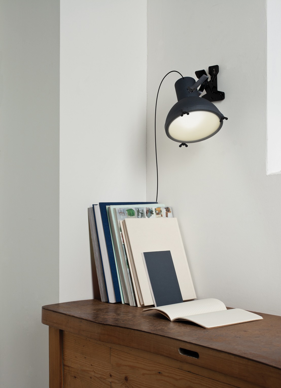 Nemo Projecteur 165 wandlamp - voorkant 2 blauw