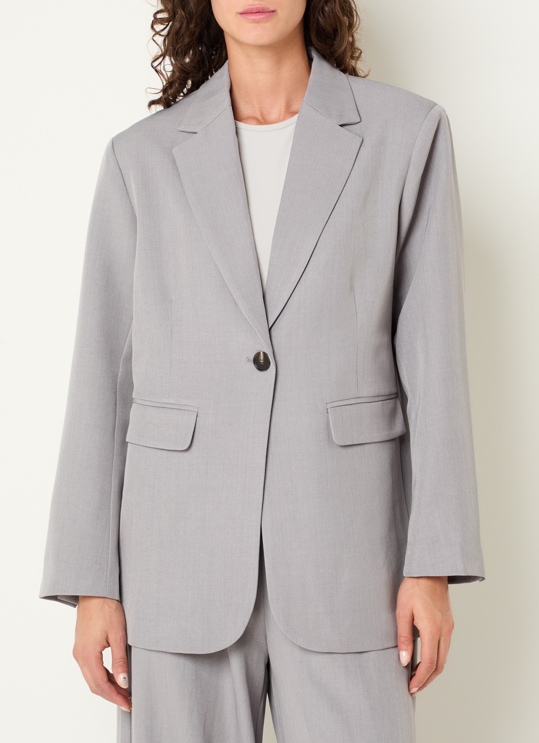 Neo Noir Aarielle blazer met klepzakken en schoudervulling - detail 2 lichtgrijs