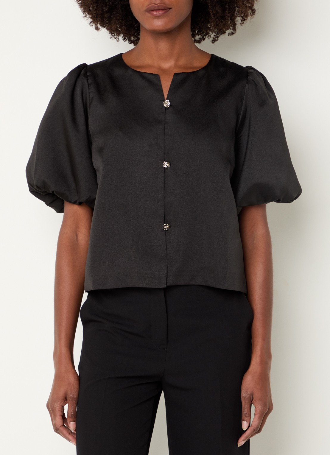 Neo Noir Aisa blouse van satijn - detail 4 zwart