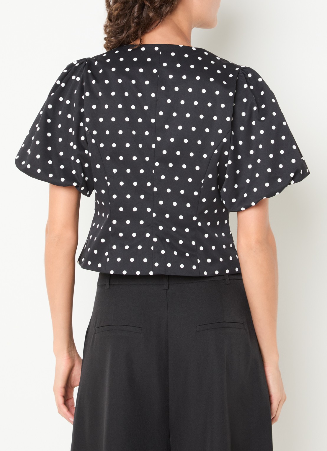 Neo Noir Anela blouse met stippenprint en pofmouw - achterkant 2 zwart
