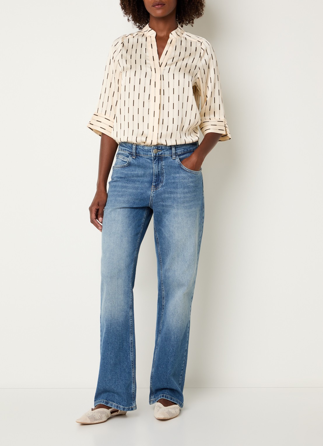 Neo Noir Camile blouse van satijn met print - voorkant 4 gebroken wit