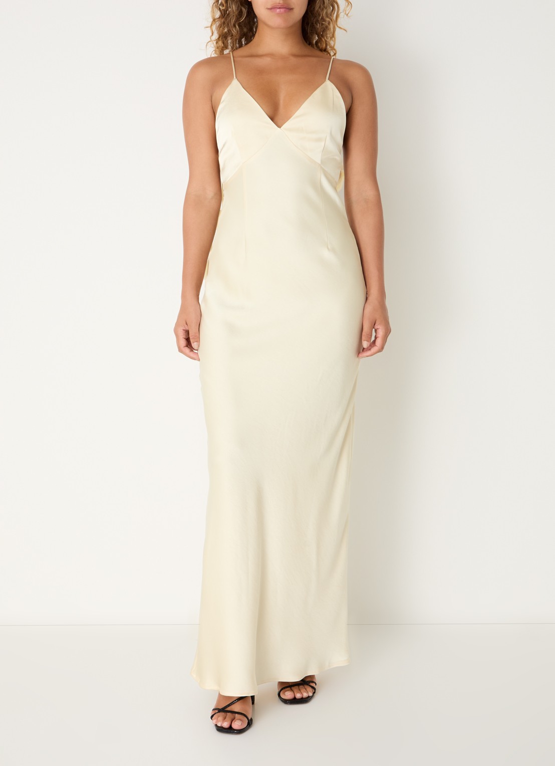 Neo Noir Colly maxi avondjurk met applicatie - detail 4 lichtgeel
