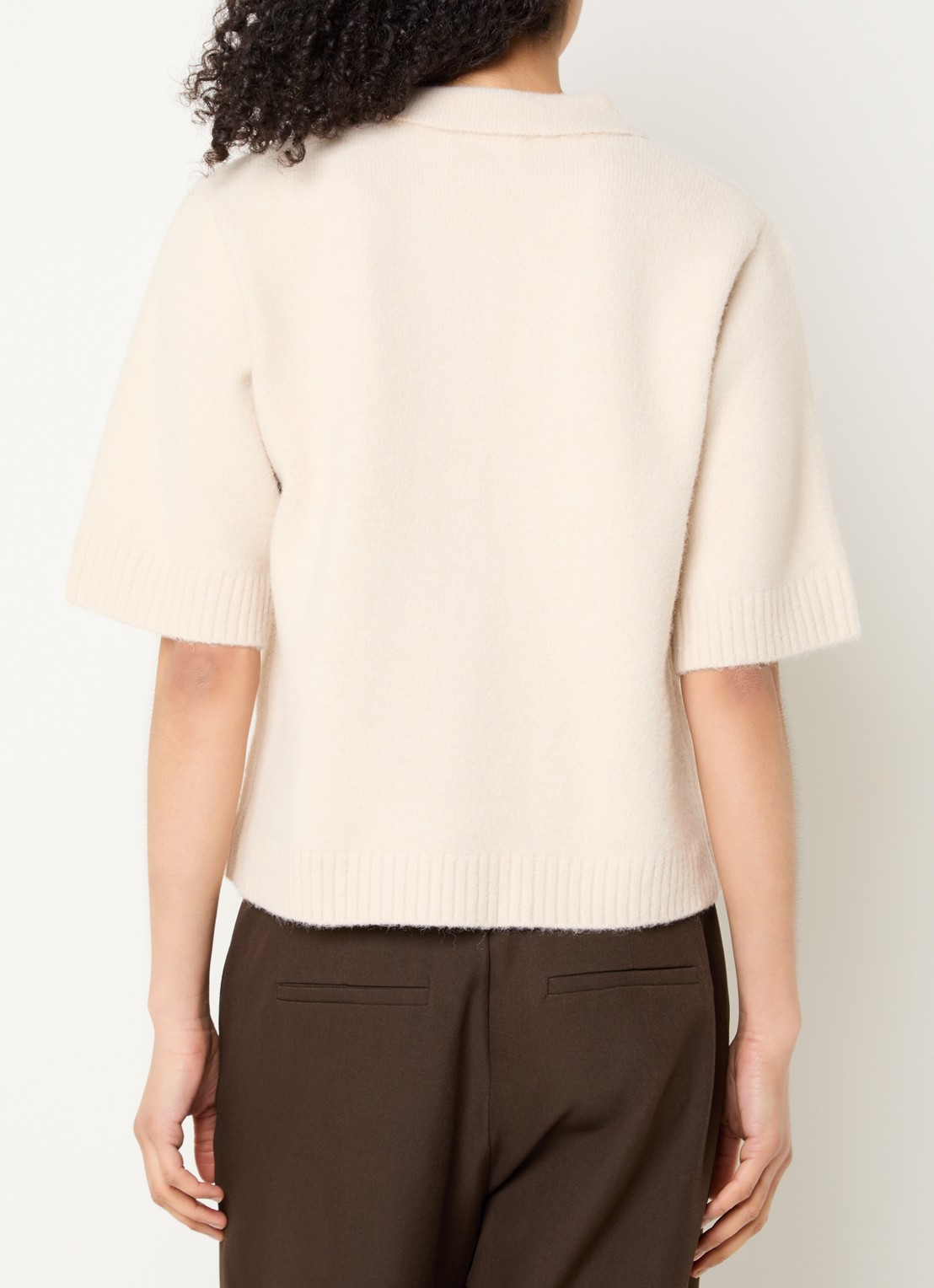 Neo Noir Cunna grofgebreide polo in wolblend - achterkant beige