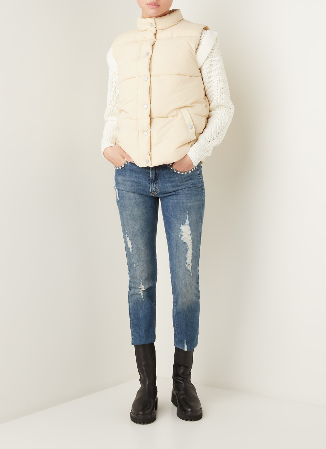 Neo Noir Frankie gewatteerde bodywarmer met steekzakken - voorkant 4 creme