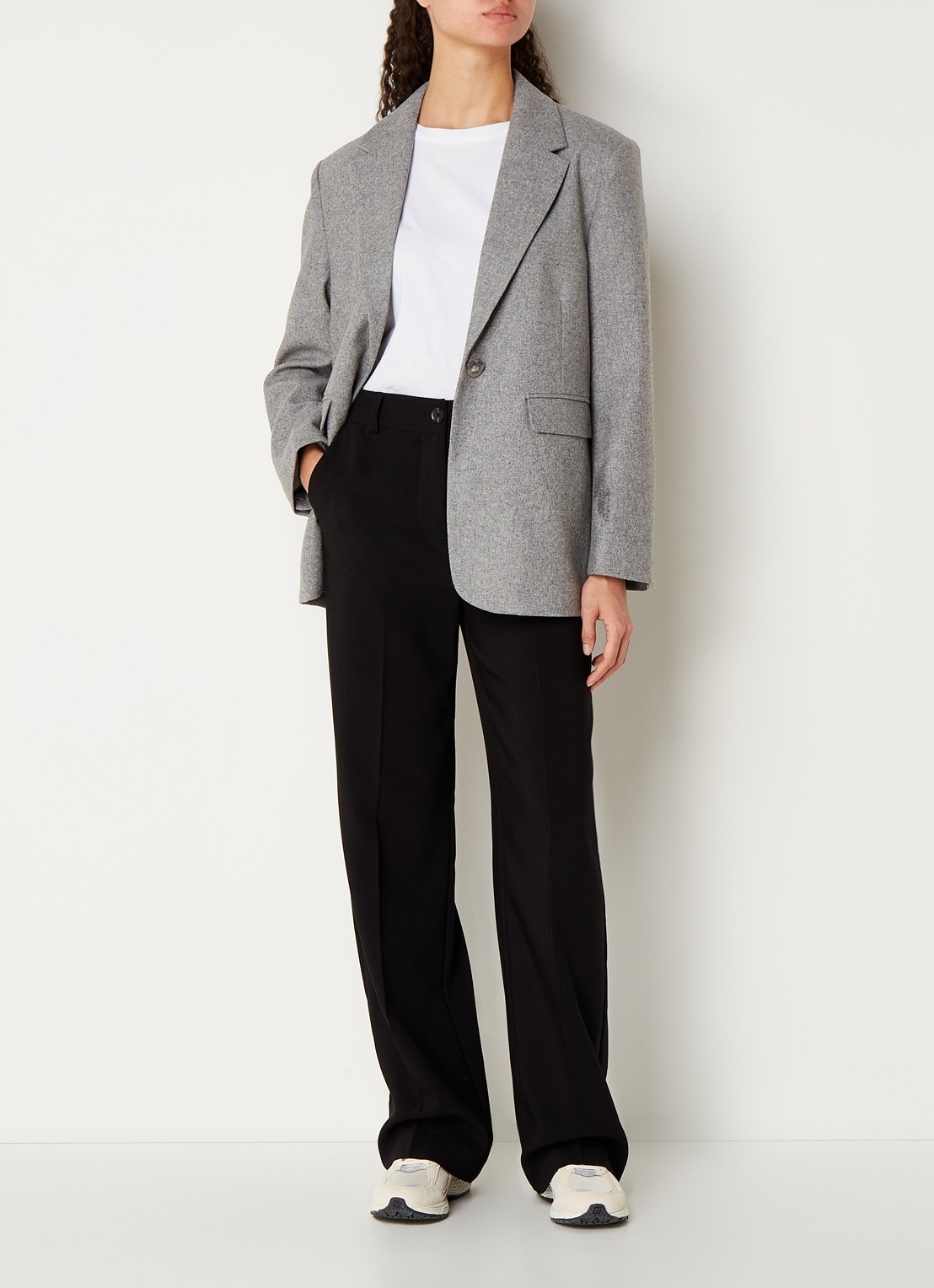 Neo Noir Gaby blazer in wolblend met klepzakken - voorkant 2 grijsmele