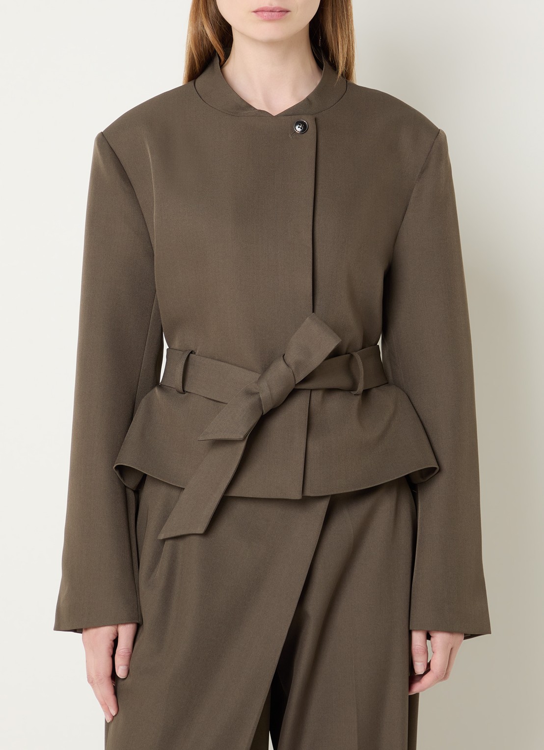 Neo Noir Kailyn blazer met ceintuur - detail 4 bronsgroen