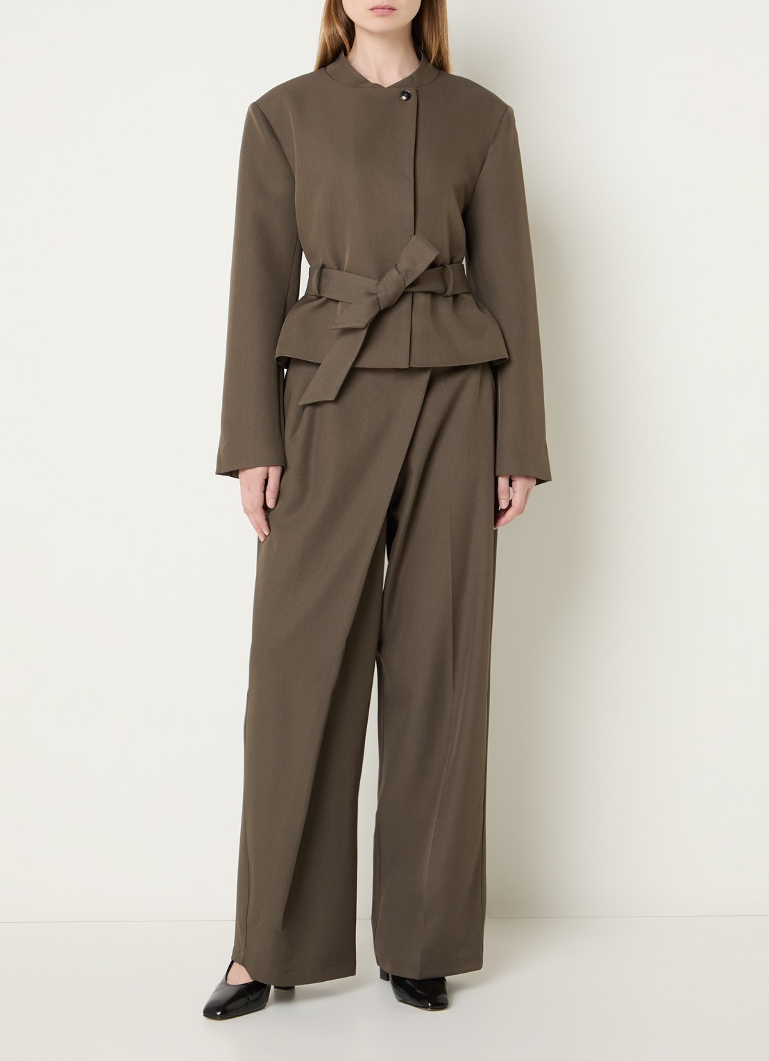 Neo Noir Kailyn blazer met ceintuur - voorkant 3 bronsgroen
