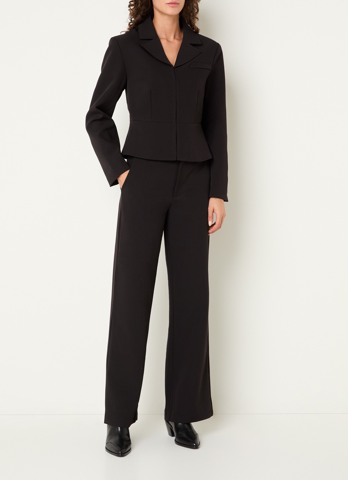 Neo Noir Leanne blazer met schoudervulling - voorkant 2 zwart