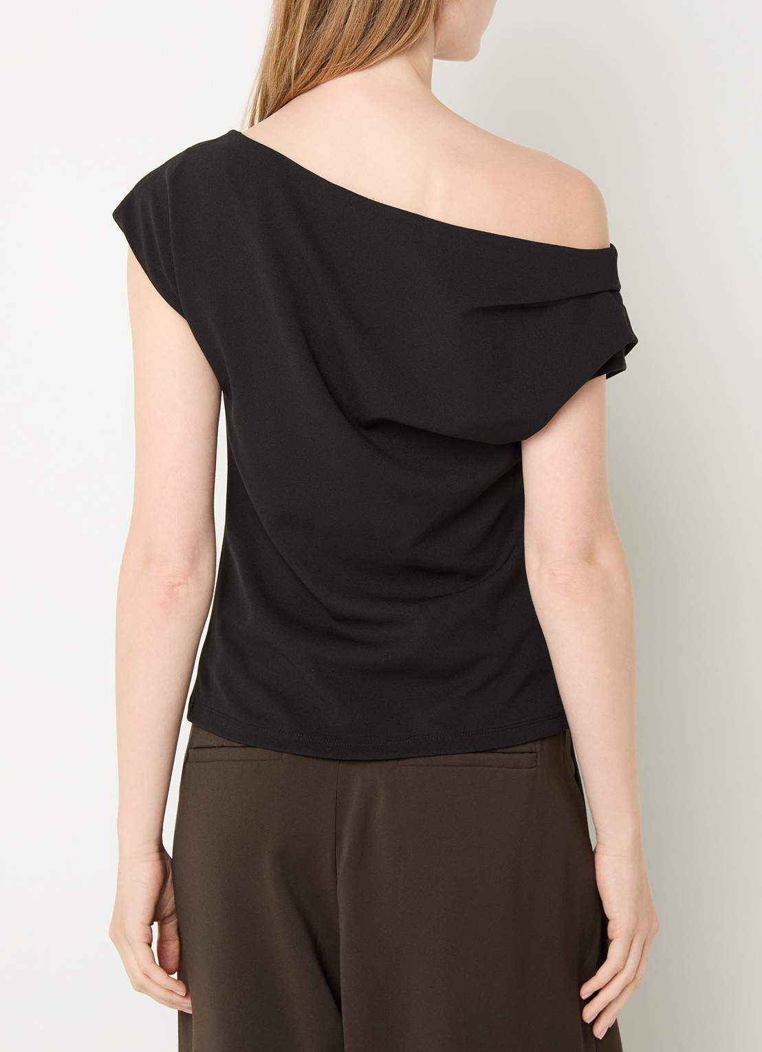 Neo Noir Mabelle one shoulder top met ruches - achterkant zwart