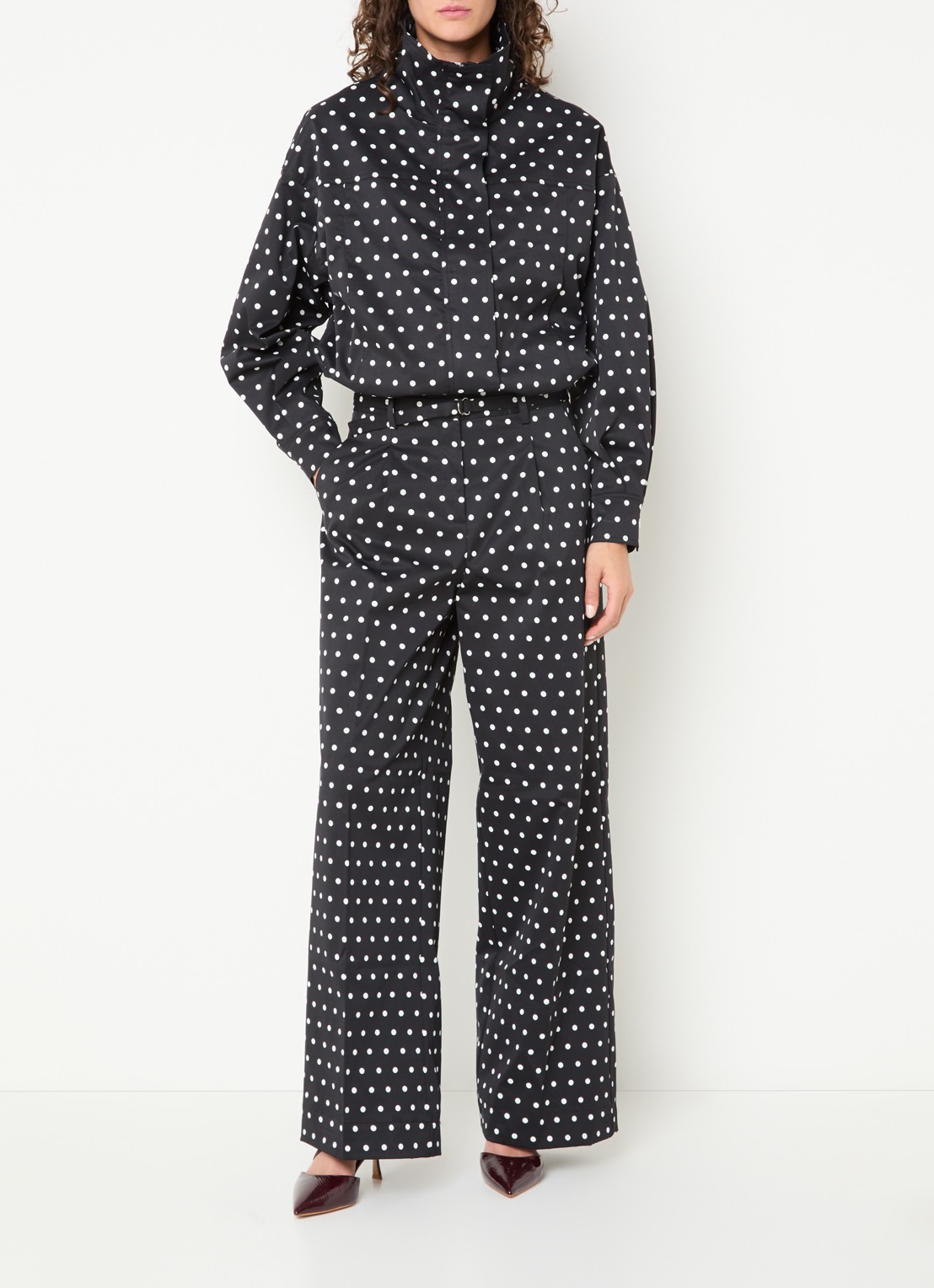Neo Noir Malba high waist wide fit broek met ceintuur en stippenprint - voorkant 3 zwart
