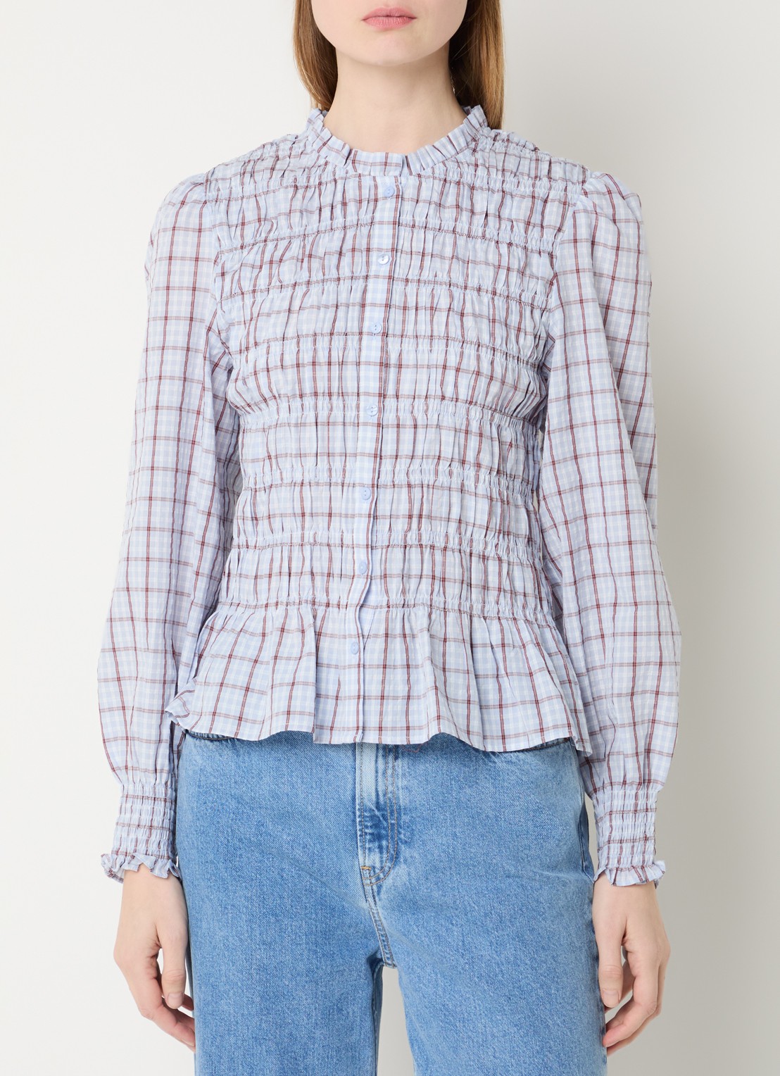 Neo Noir Mocca blouse met smockwerk en ruitdessin  - detail 3 lichtblauw