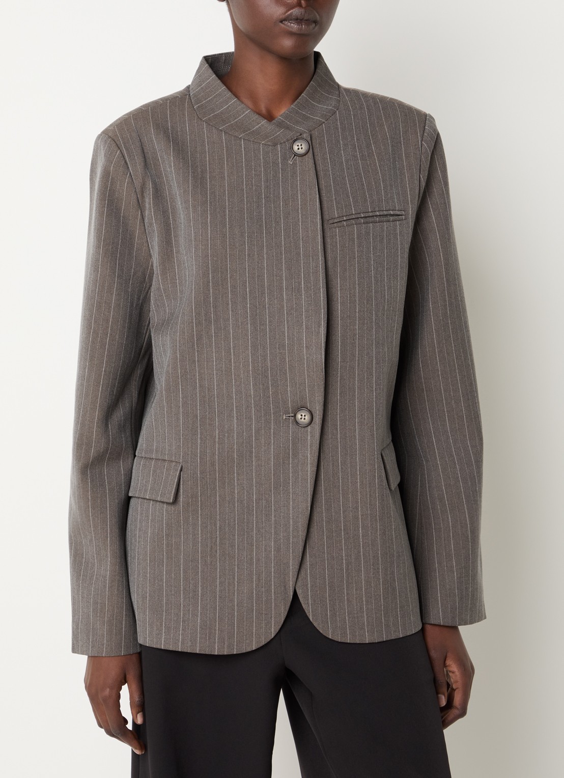 Neo Noir Nerine blazer met krijtstreep en klepzakken - detail 2 taupe