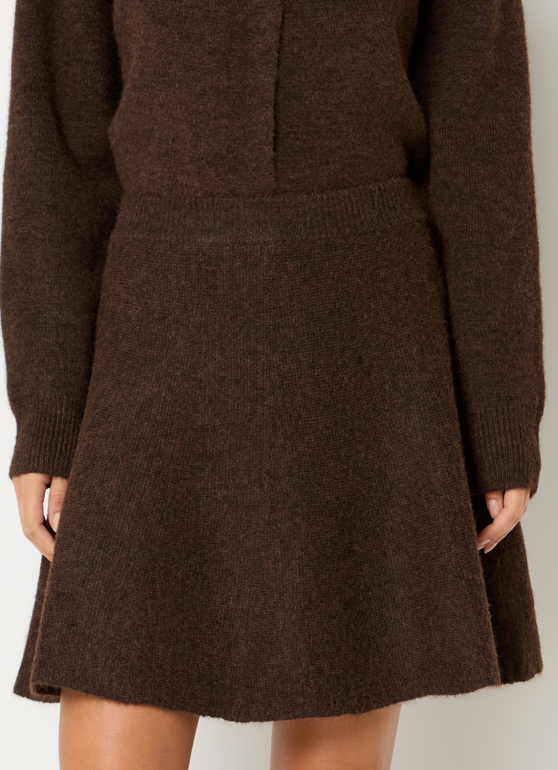 Neo Noir Renata mini rok in wolblend - detail hazelnootbruin