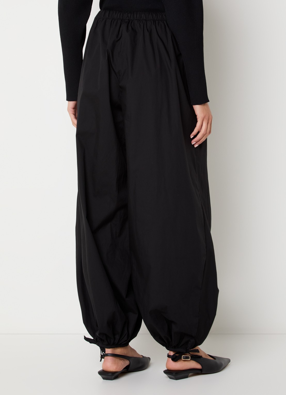 Neo Noir Roxane high waist balloon fit broek met steekzakken - achterkant 3 zwart