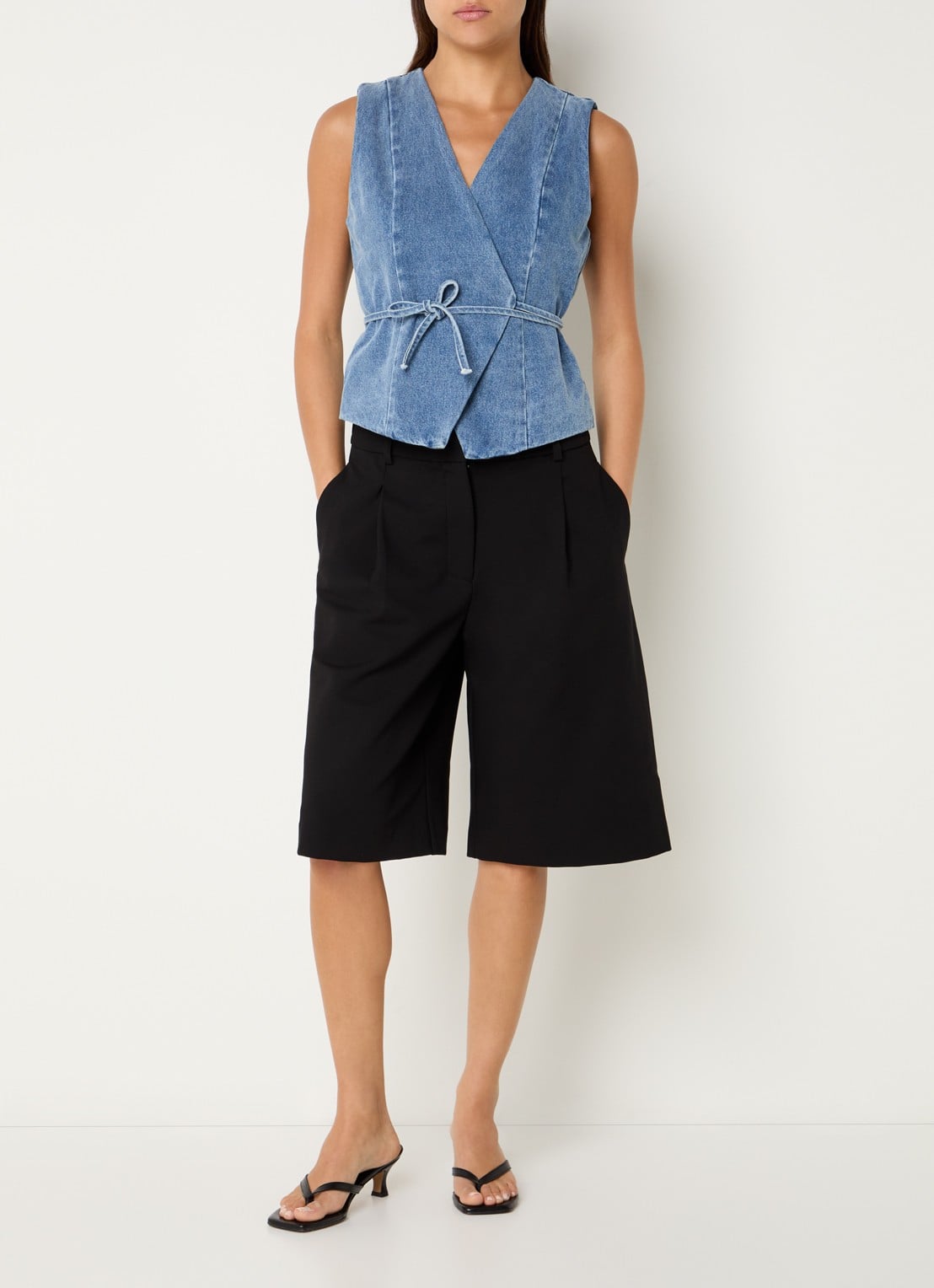 Neo Noir Samara gilet met striksluiting - voorkant 4 blauw