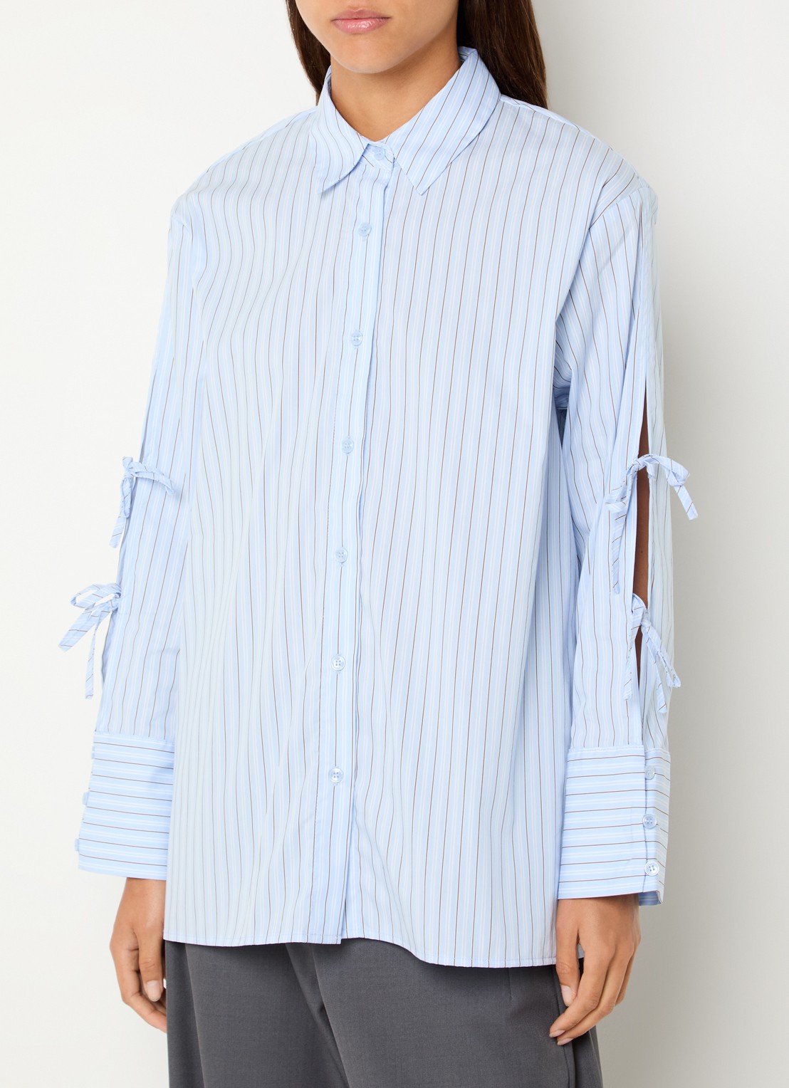 Neo Noir Selini blouse met streepprint en gestrikt detail - detail 3 lichtblauw
