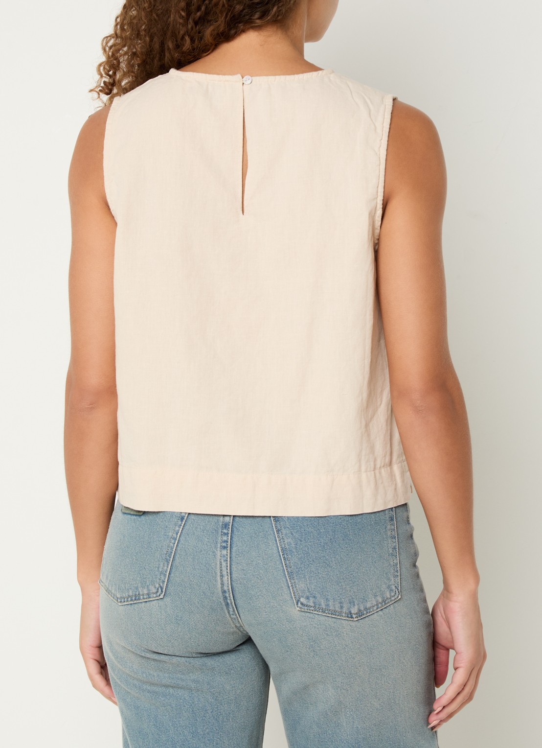 Neo Noir Svetlana top in linnenblend met strikdetail - achterkant 4 zand