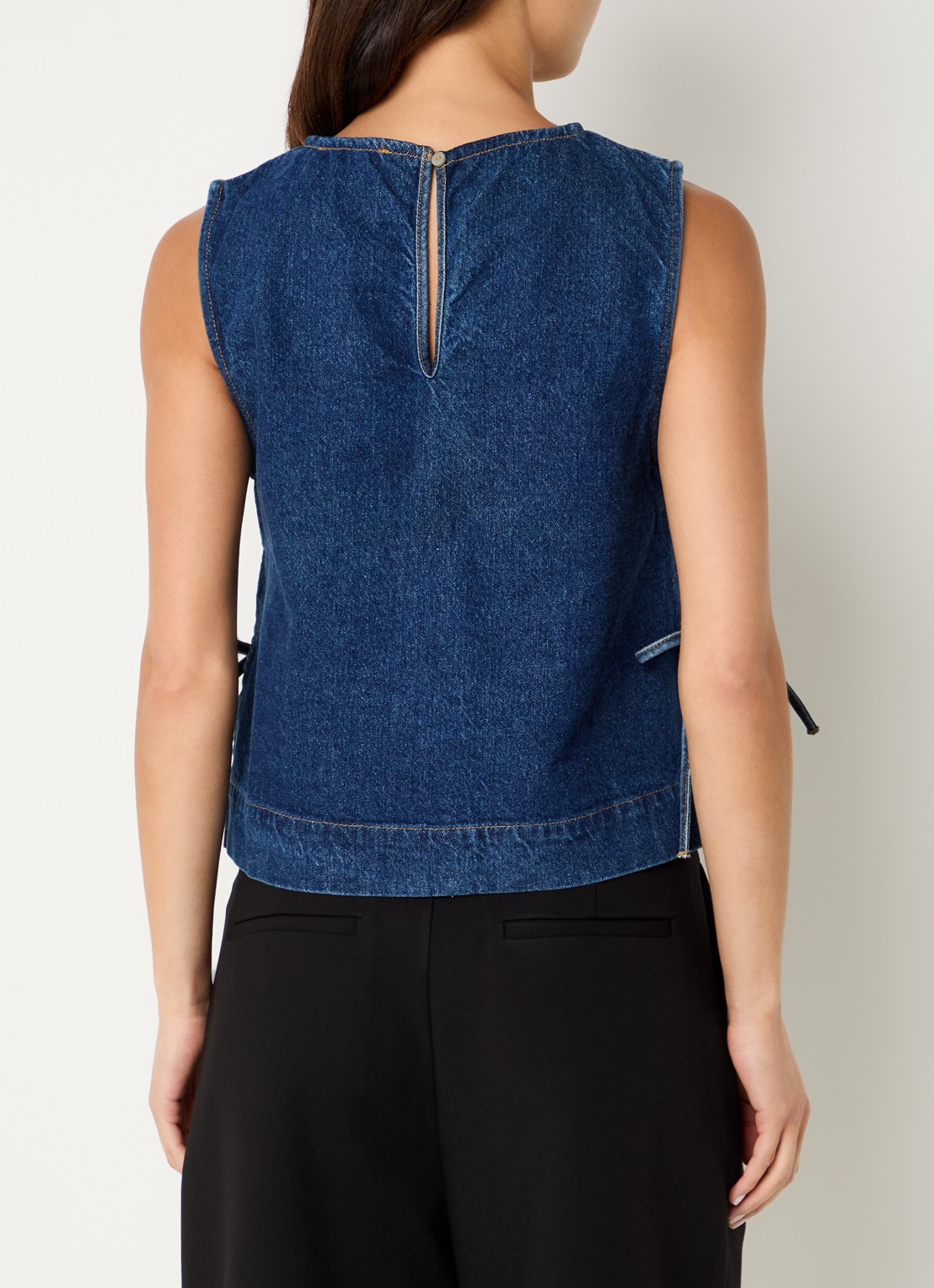 Neo Noir Svetlana top van denim met strikdetail  - achterkant indigo