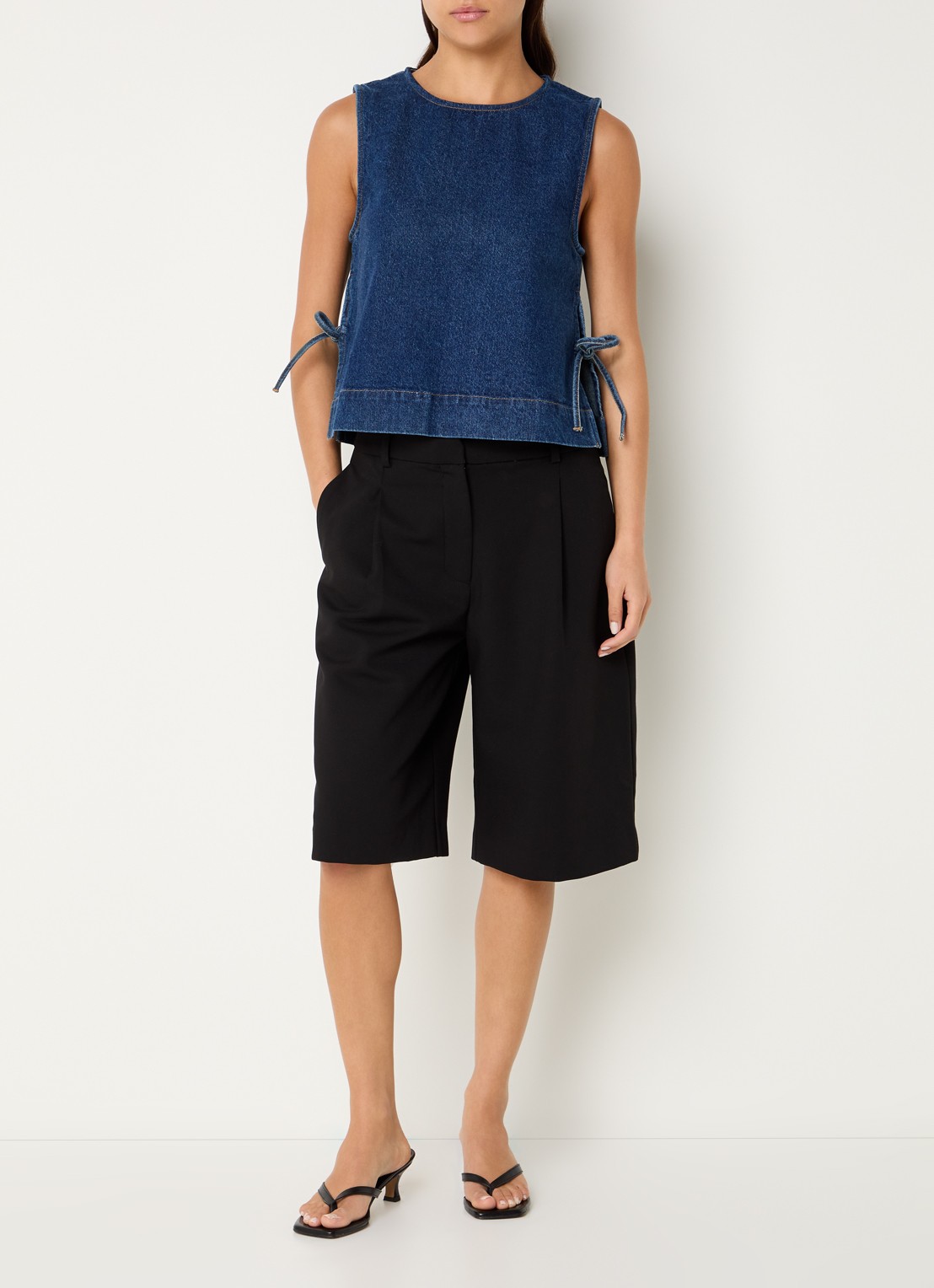 Neo Noir Svetlana top van denim met strikdetail  - voorkant 3 indigo
