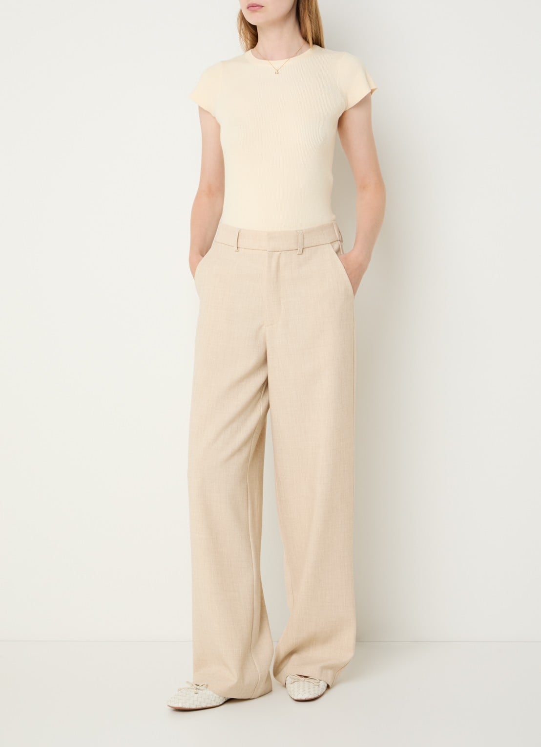 Neo Noir Tirra ribgebreide top met ronde hals - voorkant 3 beige